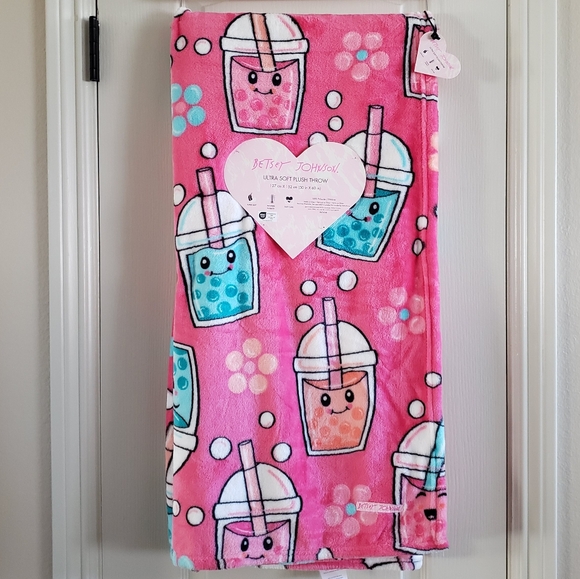Betsey Johnson Pink Boba Tea 50x60 Throw Blanket NWT - Picture 1 of 11